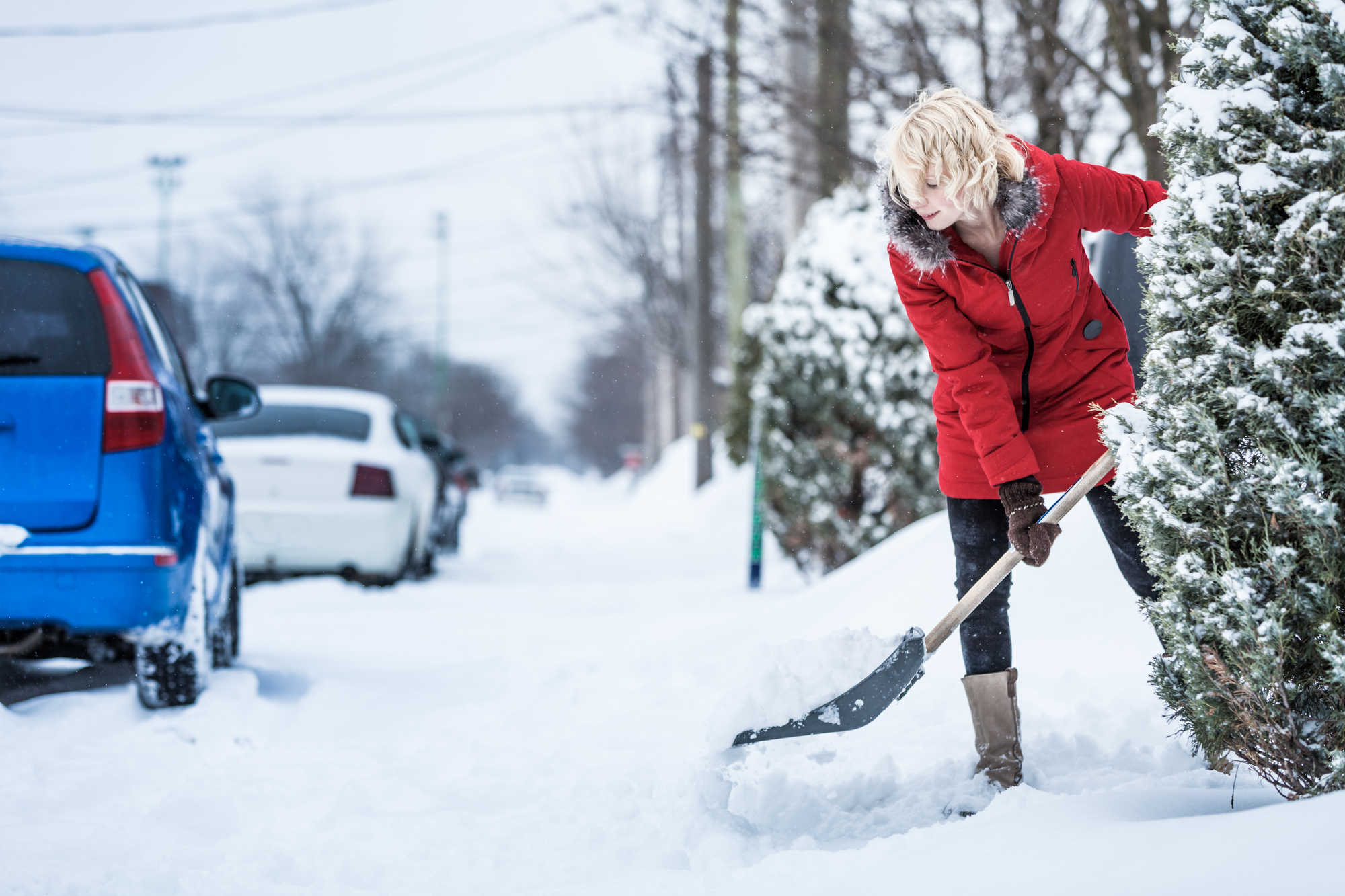 Avoiding Winter-Related Back Pain and Injury